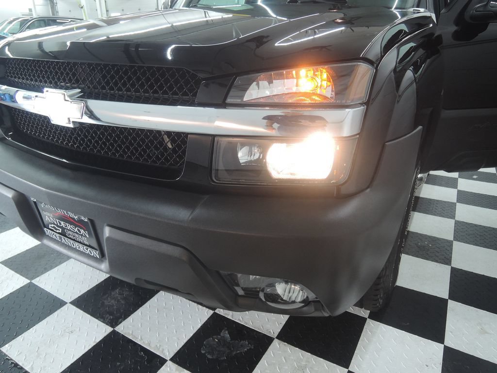 Used 2003 Chevrolet Avalanche 4x4 w/ The North Face Edition image 43