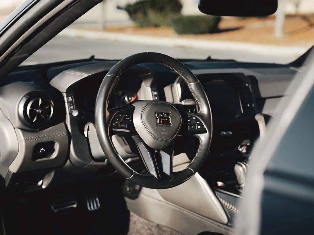 Used 2019 Nissan GT-R Premium w/ Premium Interior Package AWD/4WD image 34