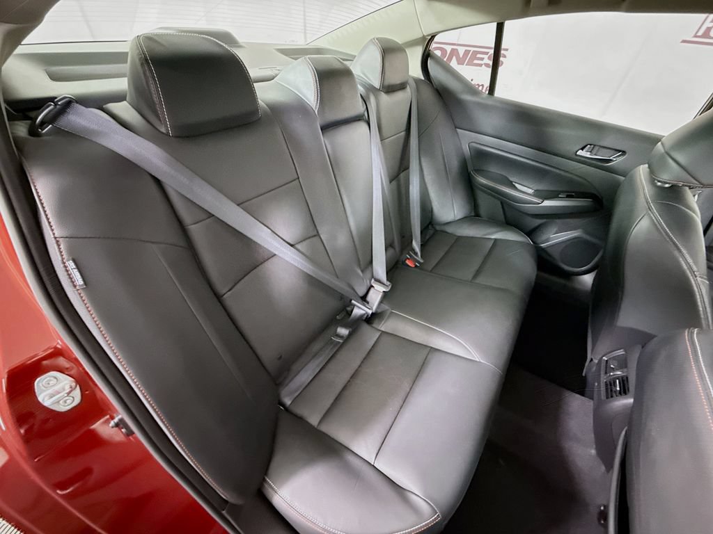 Used 2024 Nissan Altima 2.0 SR FWD image 32