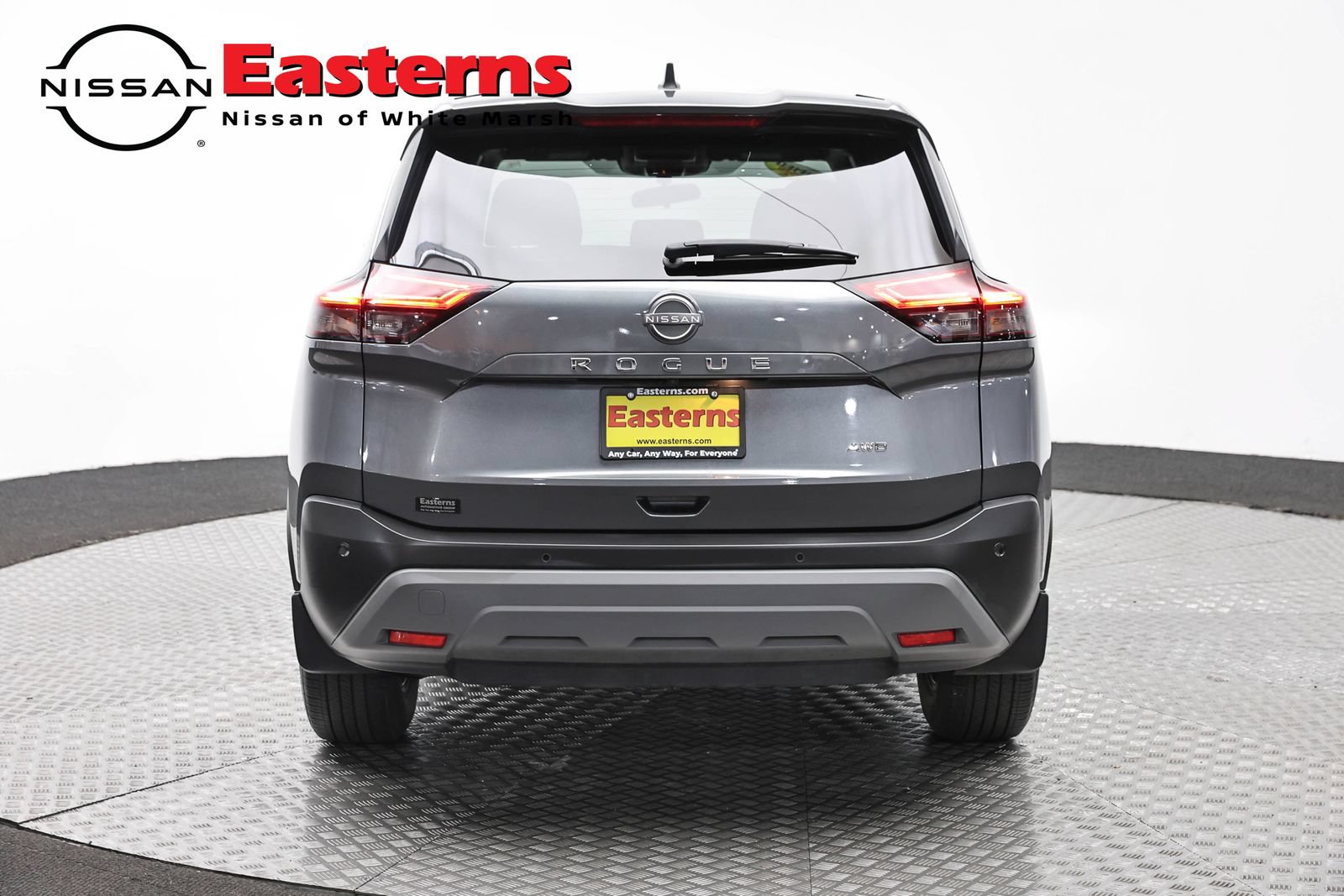 Used 2023 Nissan Rogue S AWD/4WD image 6
