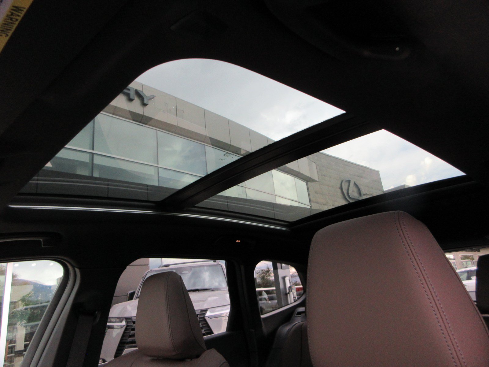Used 2025 BMW X1 xDrive28i w/ Premium Package AWD/4WD image 18