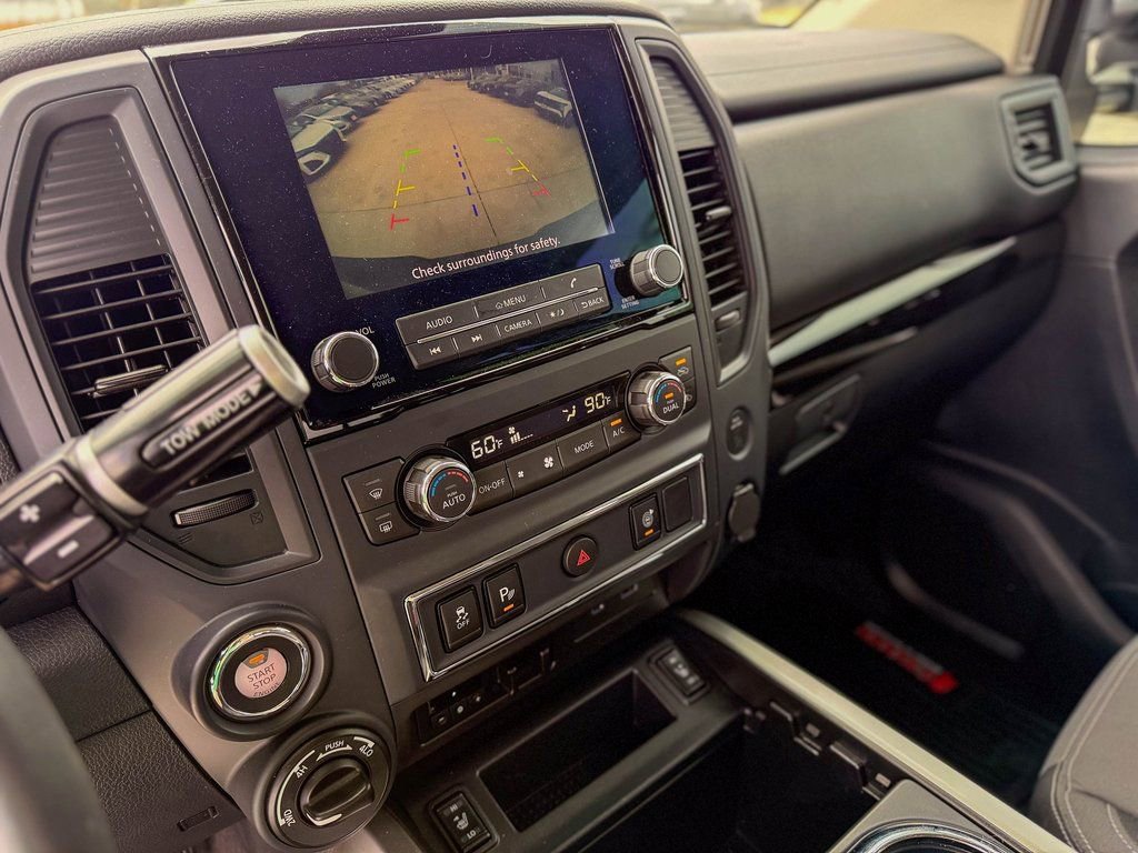Used 2024 Nissan Titan SV w/ SV Convenience Package image 24