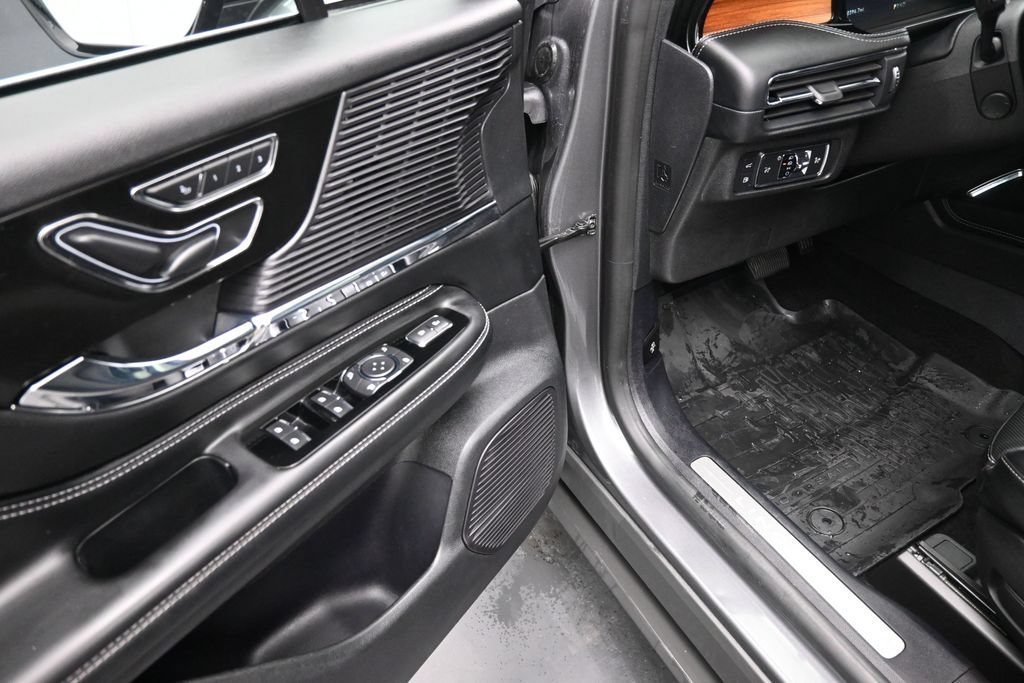 Used 2022 Lincoln Corsair Grand Touring AWD/4WD image 5