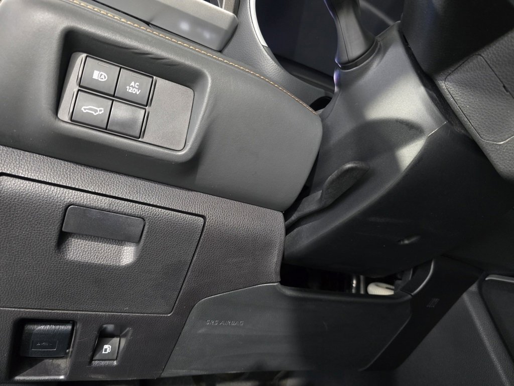 Used 2023 Toyota Highlander Bronze Edition image 14