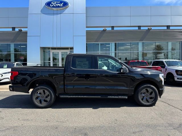 New 2025 Ford F150 Lightning Flash AWD/4WD image 31