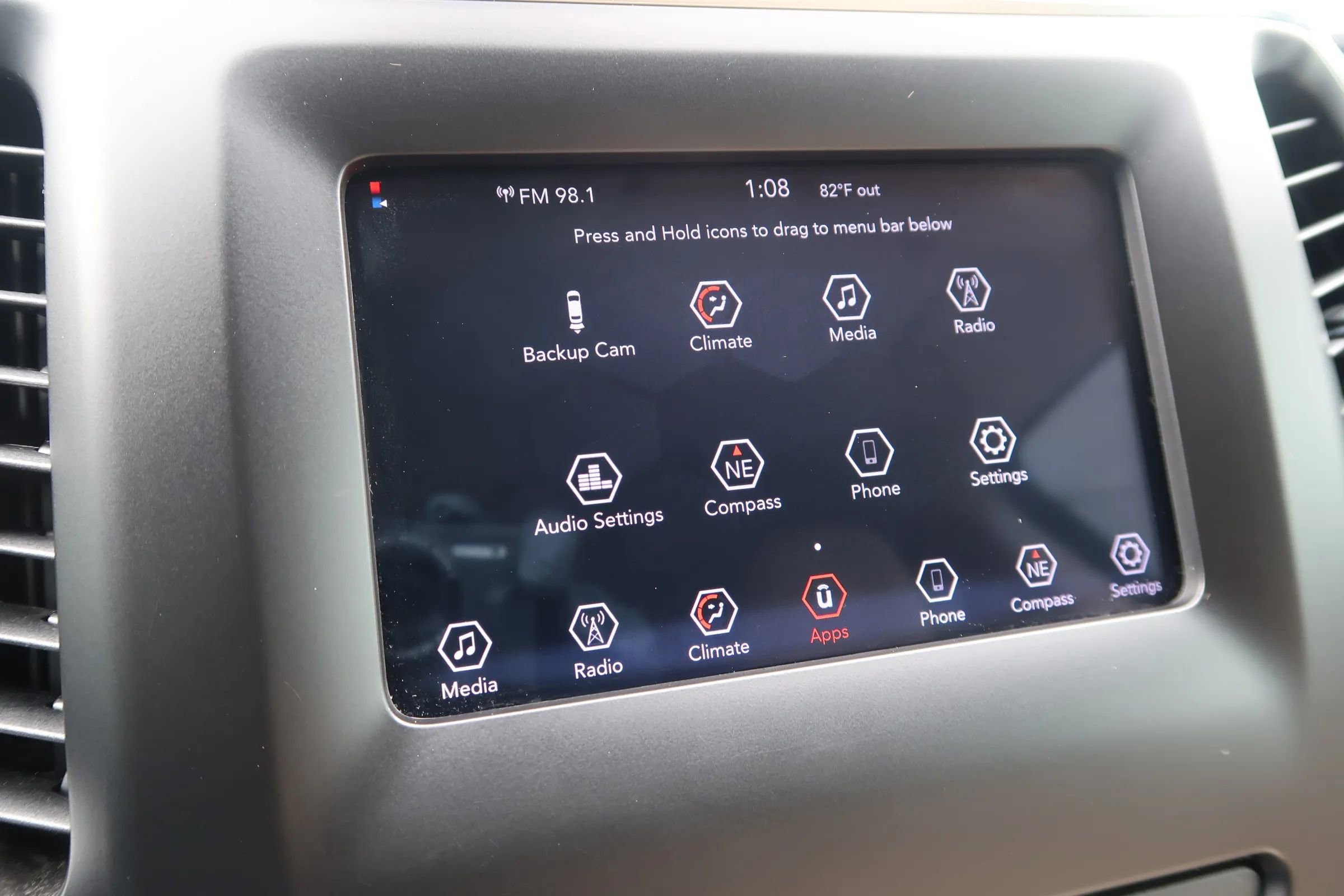 Used 2019 Jeep Cherokee Latitude w/ Popular Appearance Group FWD image 35