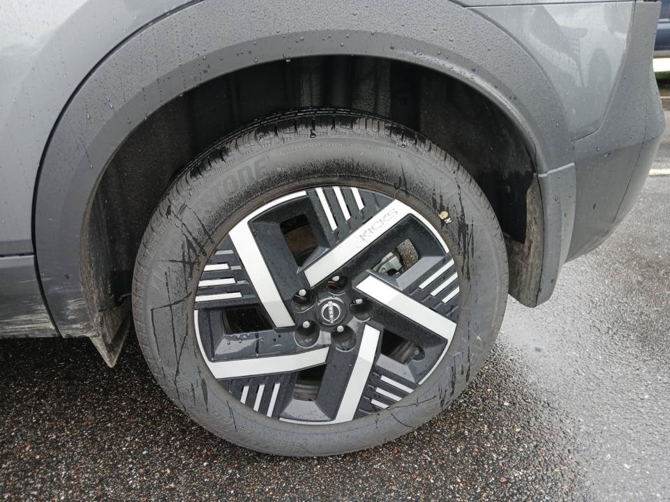 Certified 2026 Nissan Kicks SV w/ SV Premium Package FWD image 22
