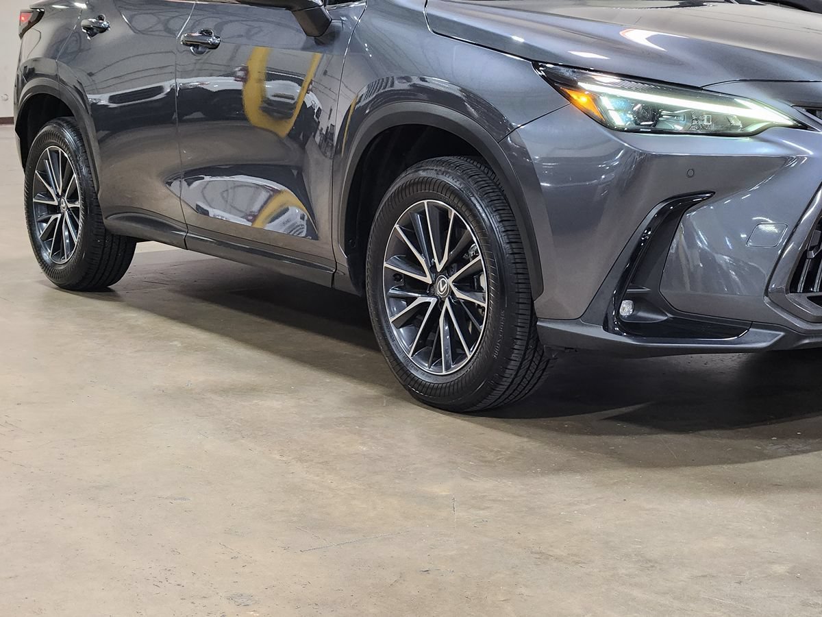 Used 2025 Lexus NX 250 FWD w/ Premium Package image 14