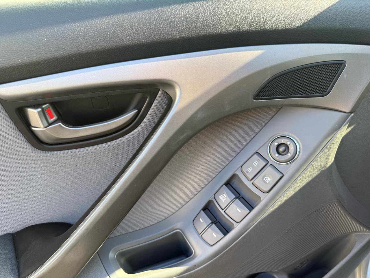 Used 2013 Hyundai Elantra GLS w/ Preferred Pkg image 32