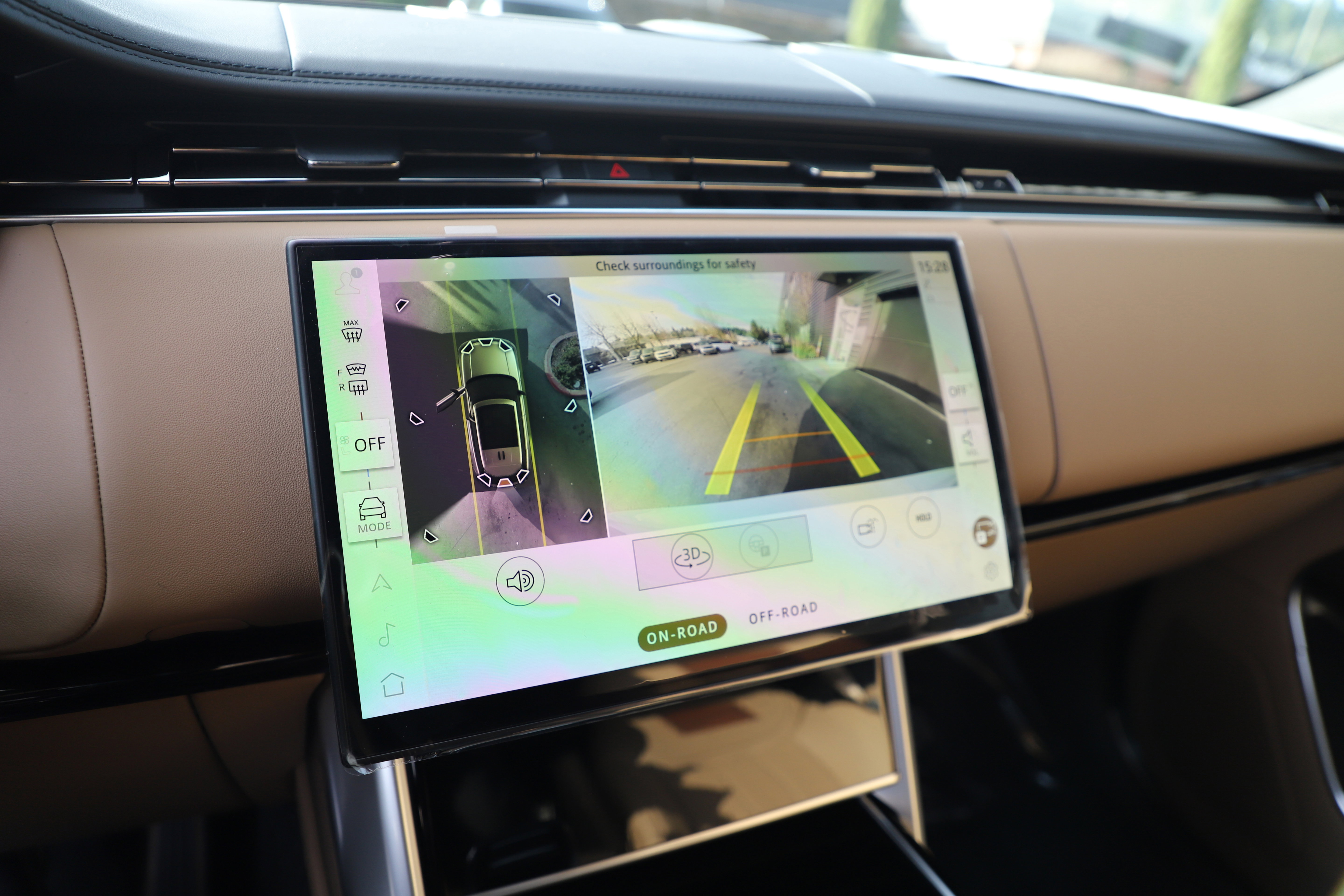 New 2026 Land Rover Range Rover SE image 23