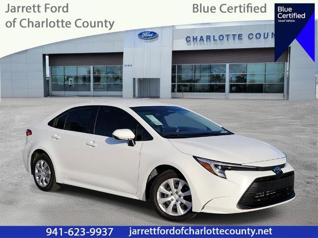 Used 2025 Toyota Corolla LE image 1