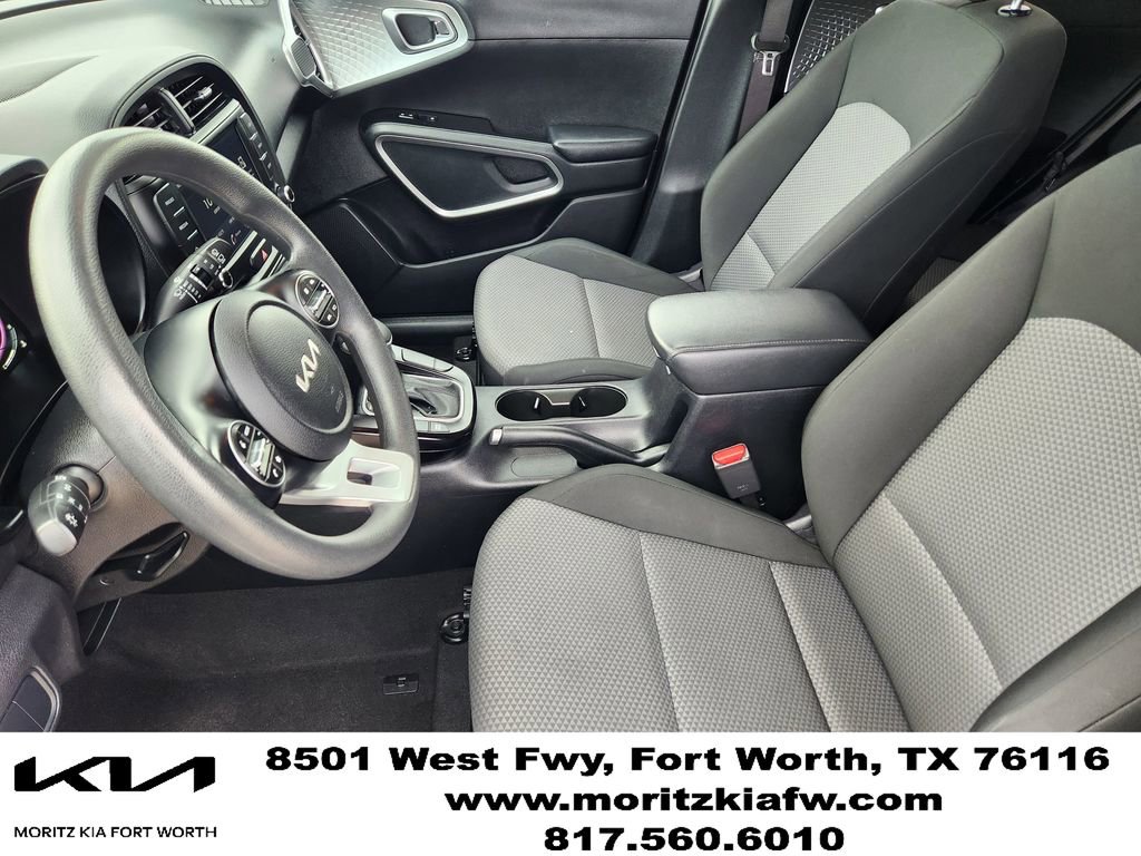Certified 2023 Kia Soul LX w/ LX Technology Package FWD image 11