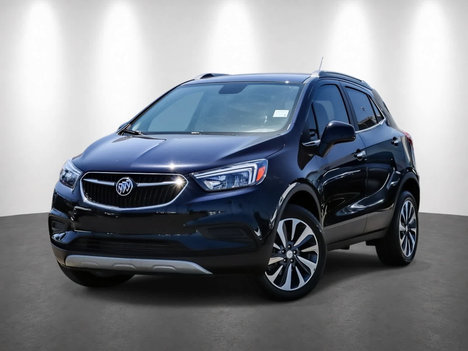 Used 2021 Buick Encore Preferred AWD/4WD image 1