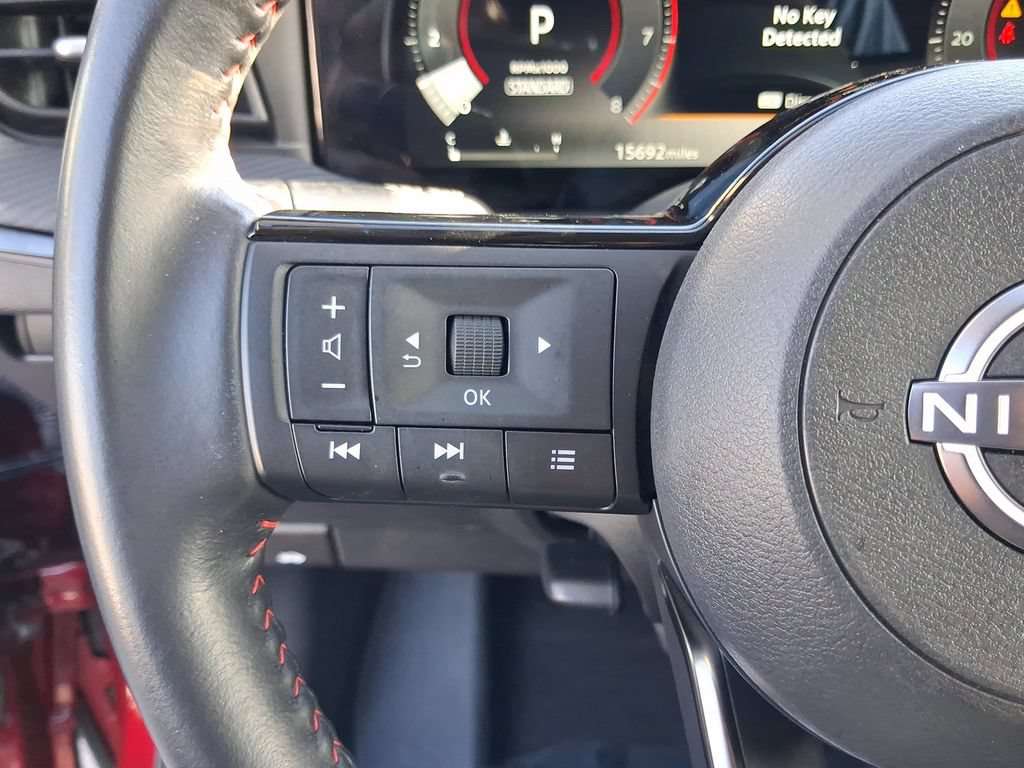 Certified 2025 Nissan Kicks SR FWD image 19