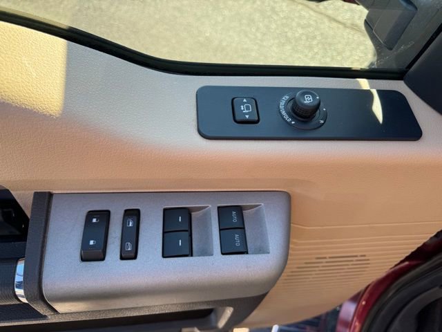 Used 2015 Ford F250 Lariat w/ Chrome Package image 18