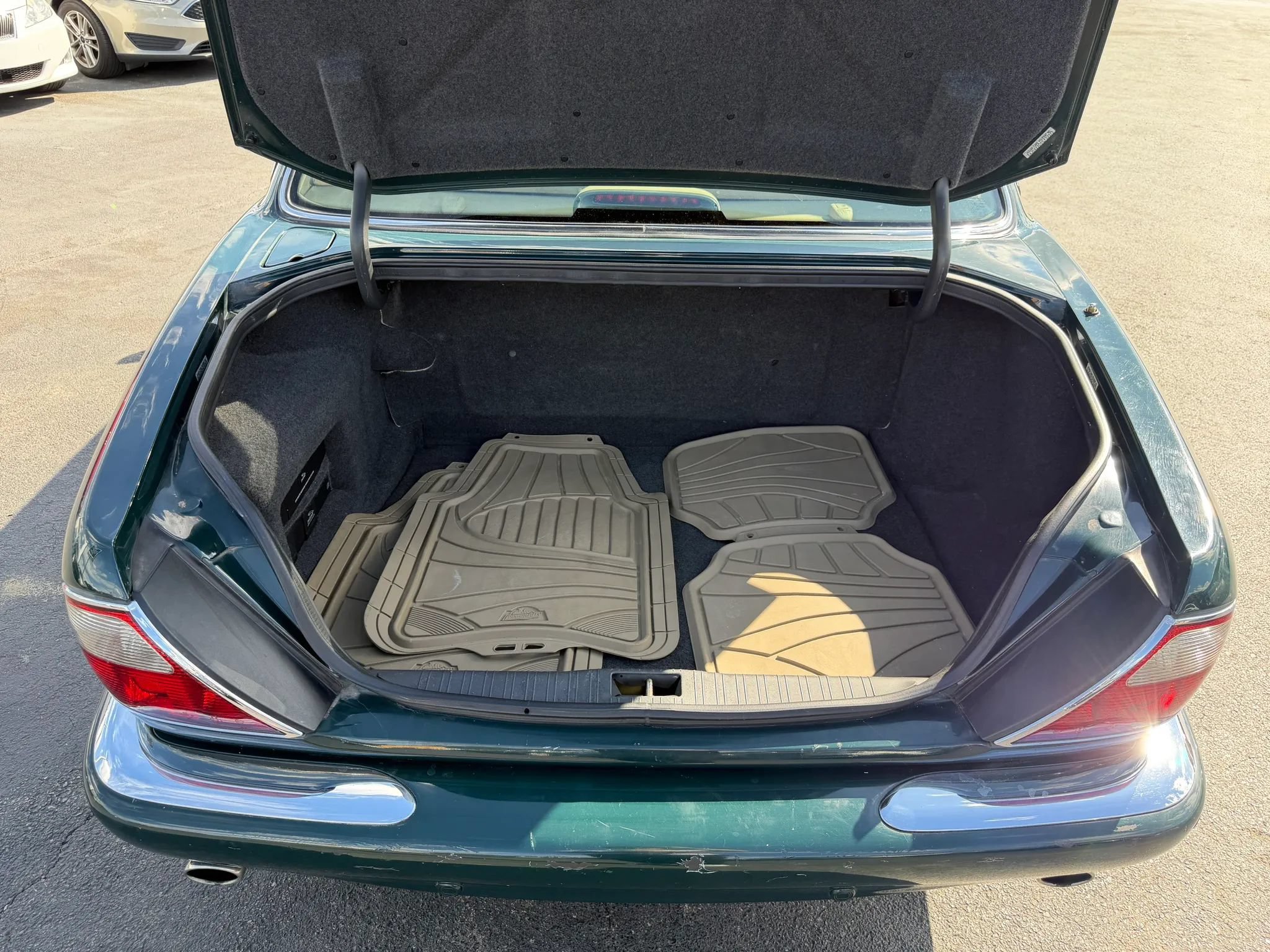 Used 2001 Jaguar XJ8 RWD image 35