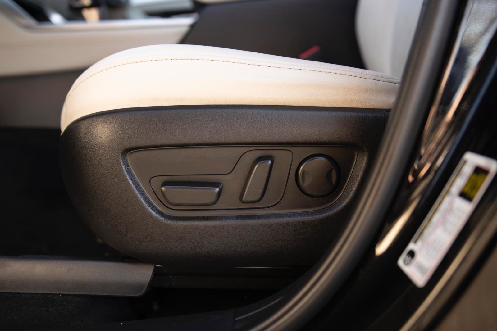 Used 2024 MAZDA CX-90 Plug-In Hybrid w/ Premium Plus image 14