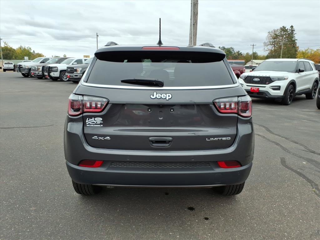 Used 2024 Jeep Compass Limited image 5