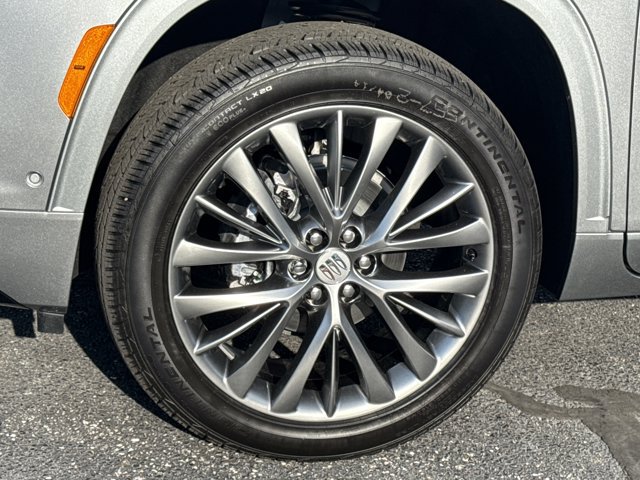 New 2026 Buick Enclave Avenir w/ Super Cruise Package FWD image 17