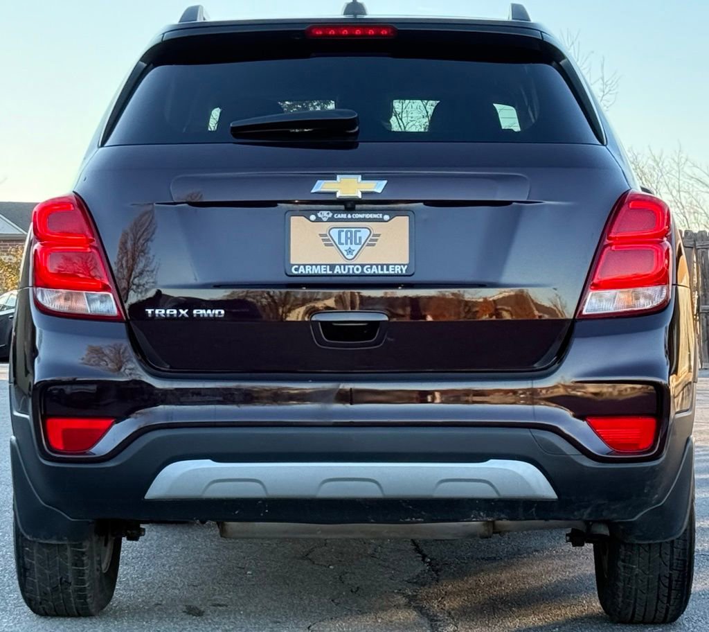 Used 2021 Chevrolet Trax LT w/ LT Convenience Package image 4