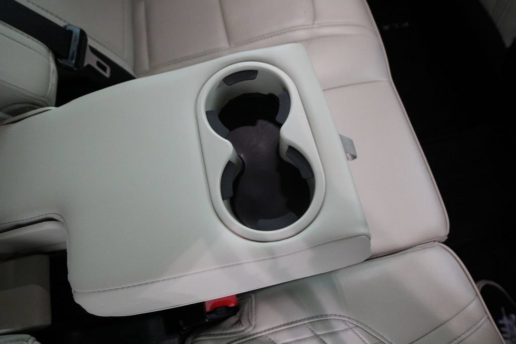 Used 2018 Ford Explorer Platinum AWD/4WD image 45
