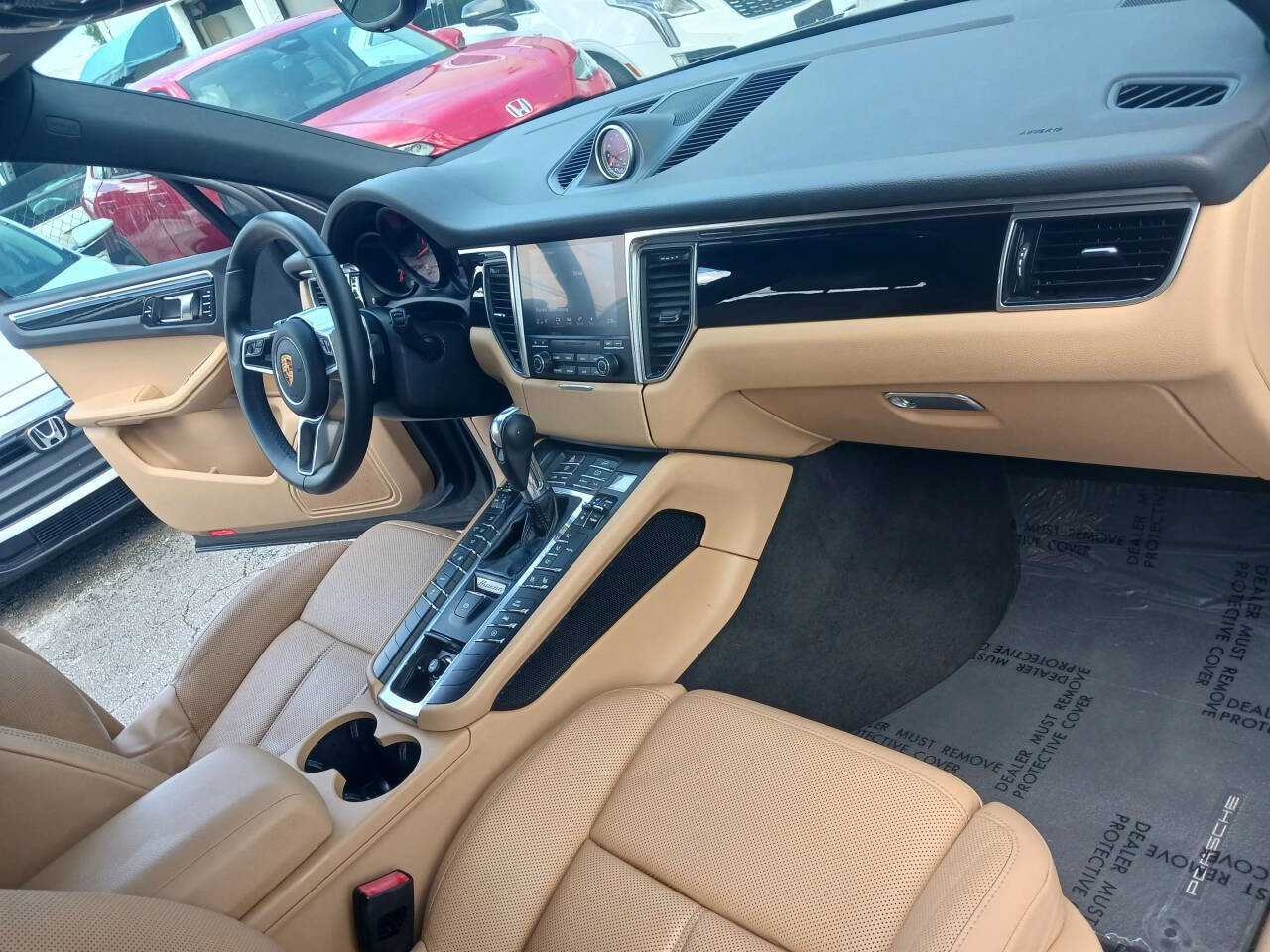 Used 2017 Porsche Macan image 34