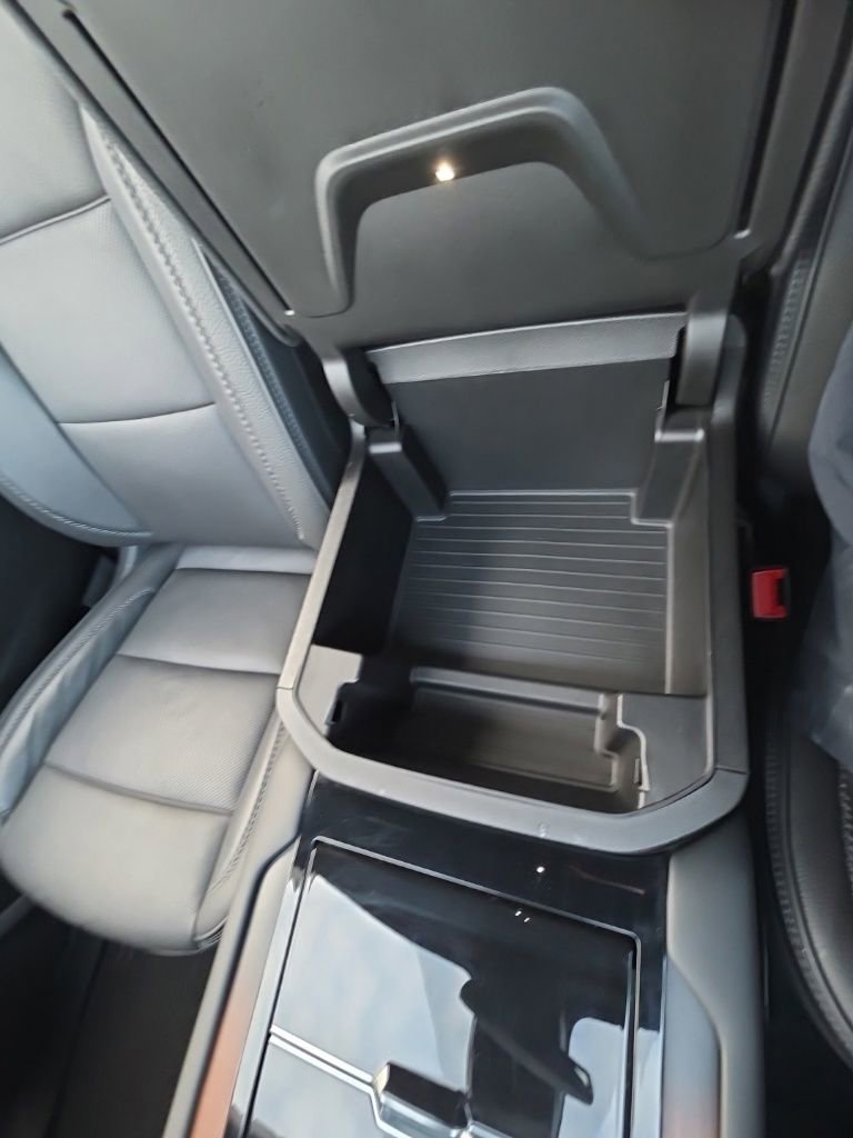 Used 2025 GMC Yukon Denali image 29