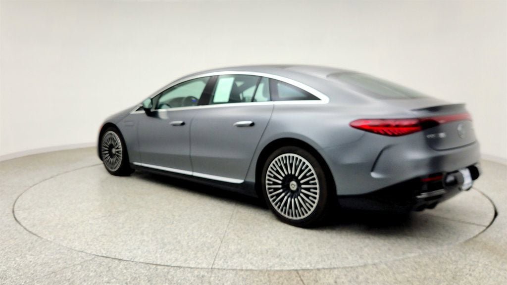 Used 2022 Mercedes-Benz EQS 580 4MATIC Sedan w/ Exclusive Trim Package image 7
