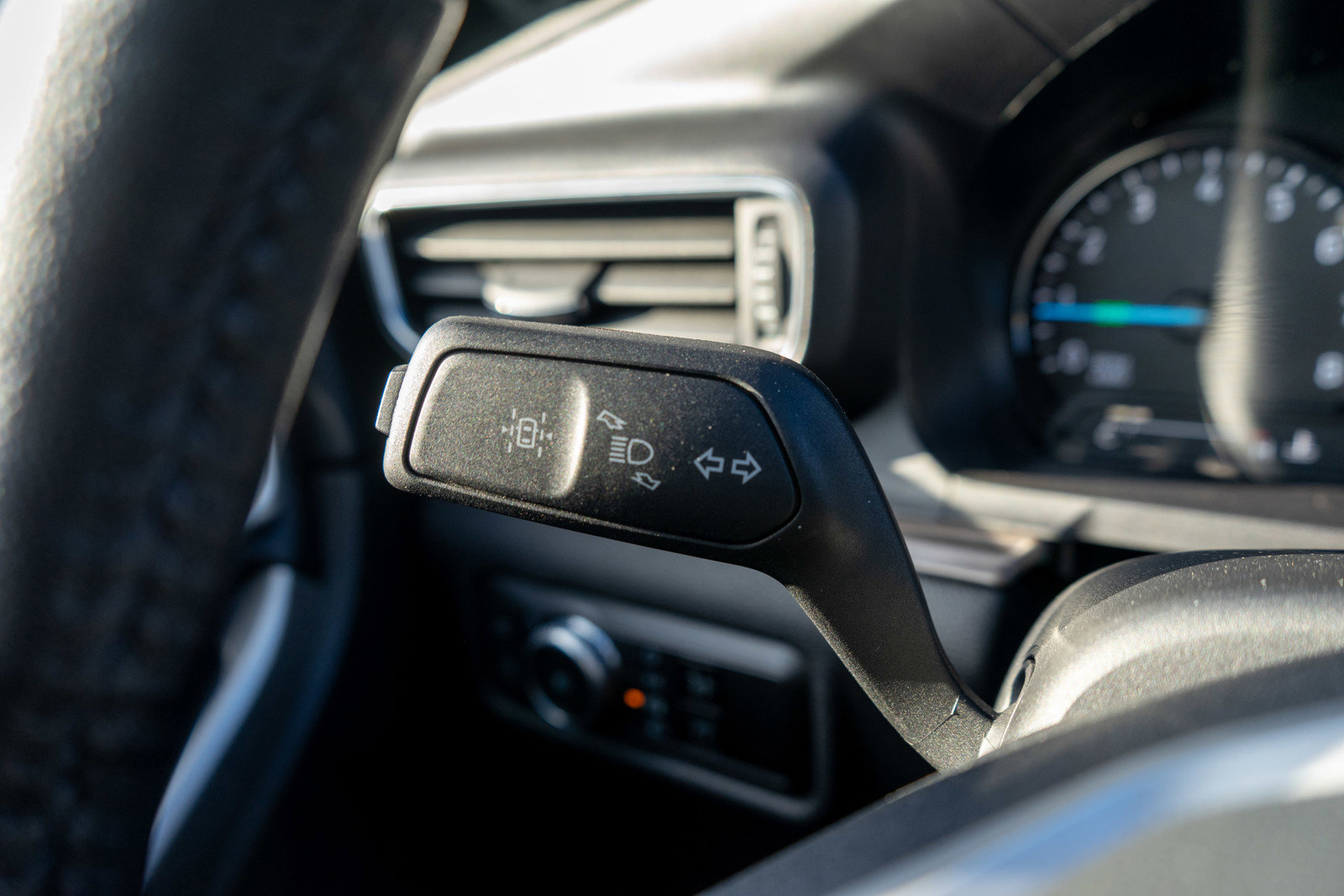 Used 2023 Ford Explorer Limited w/ Hybrid Equipment Group 310A image 26