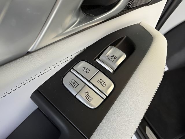 Certified 2023 BMW X7 xDrive40i w/ Premium Package image 34