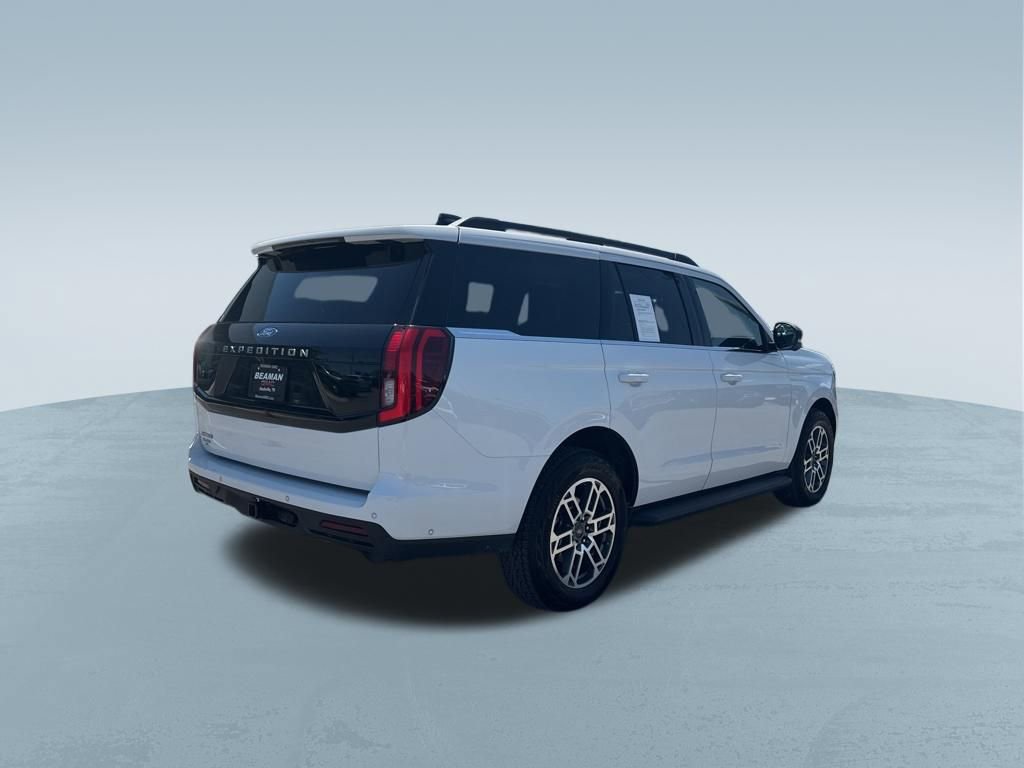 Used 2025 Ford Expedition Active AWD/4WD image 8