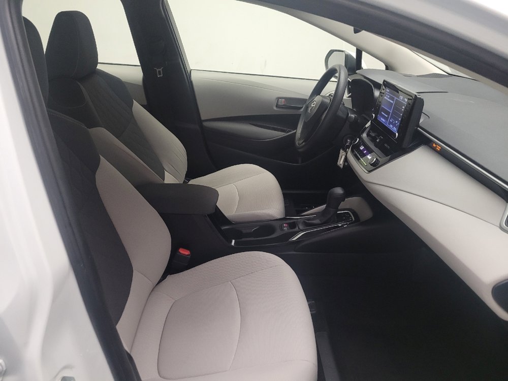 Used 2022 Toyota Corolla LE image 21