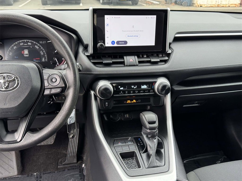 Used 2023 Toyota RAV4 LE image 21