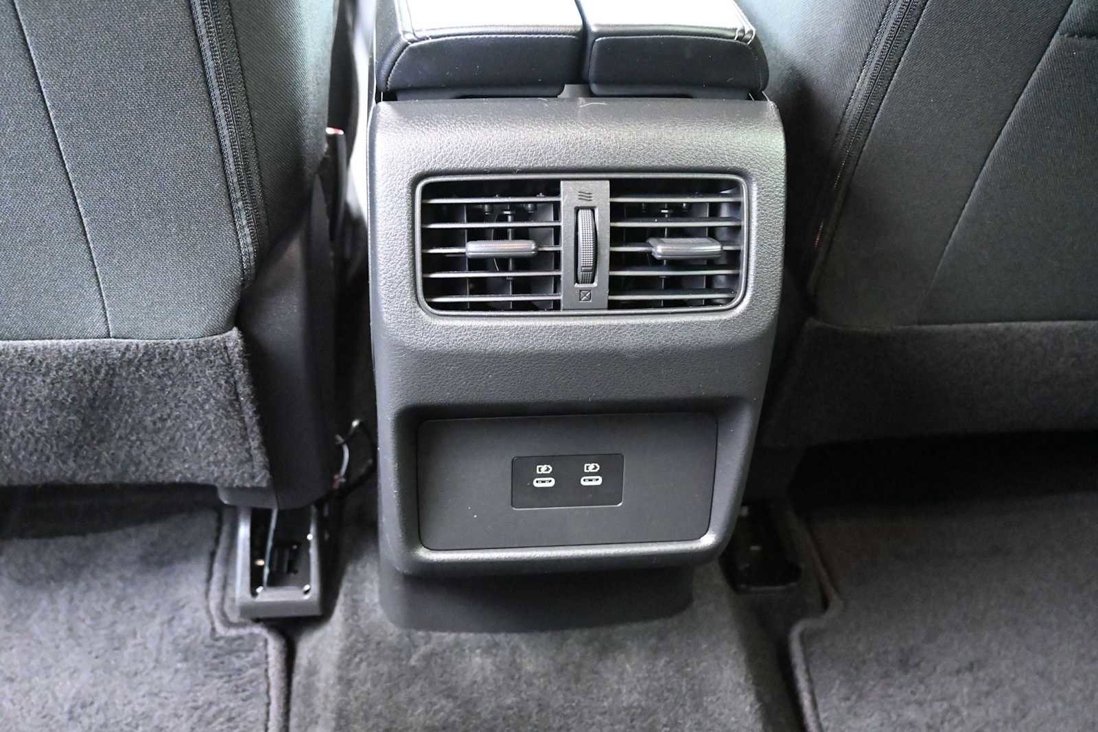 Used 2025 Nissan Rogue SV AWD/4WD image 13