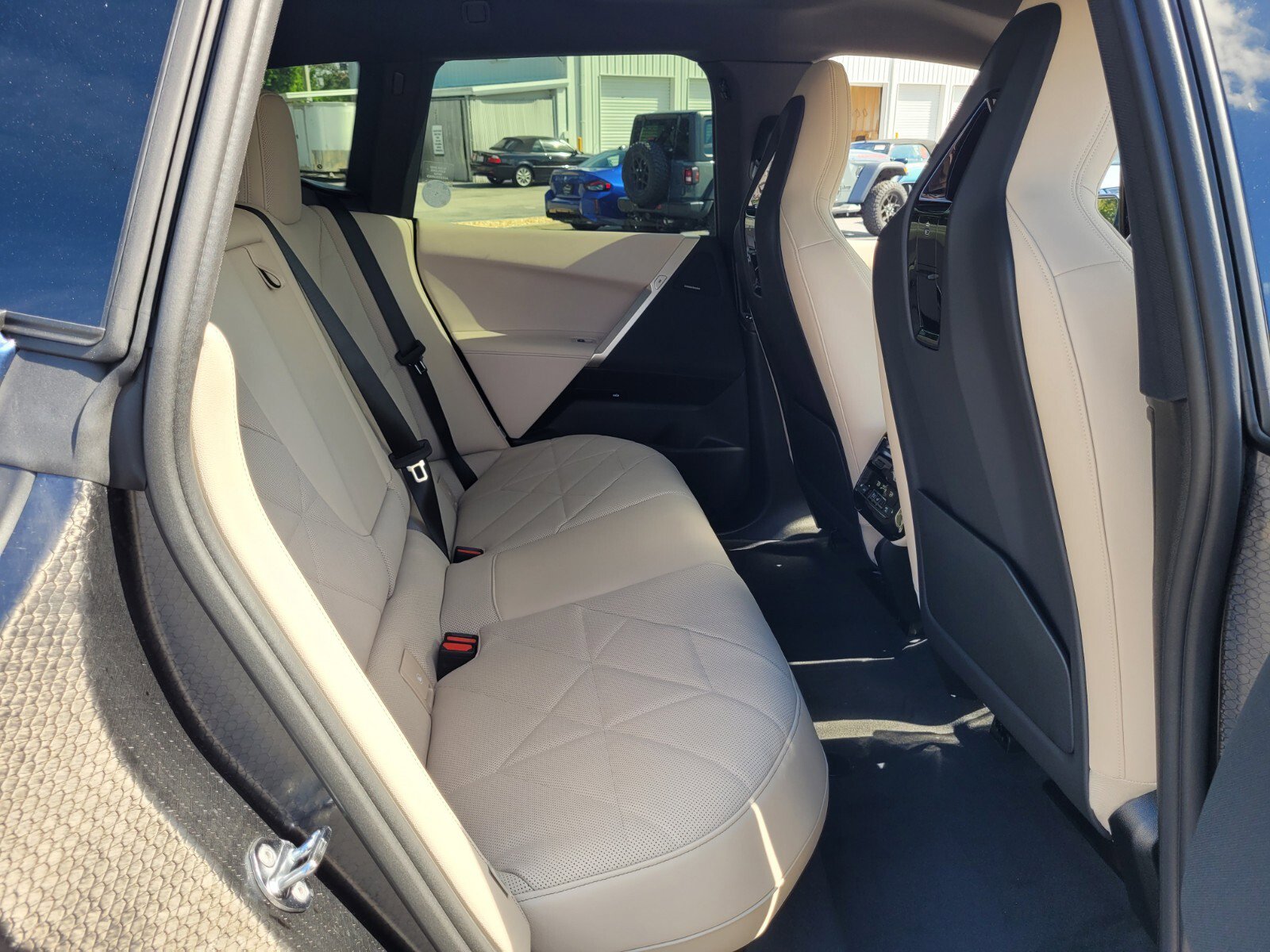 New 2026 BMW iX xDrive45 w/ Climate Comfort Package image 16