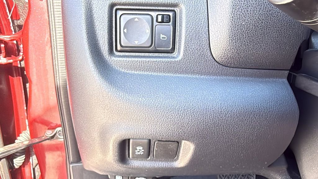 Used 2019 Nissan Versa SV image 30