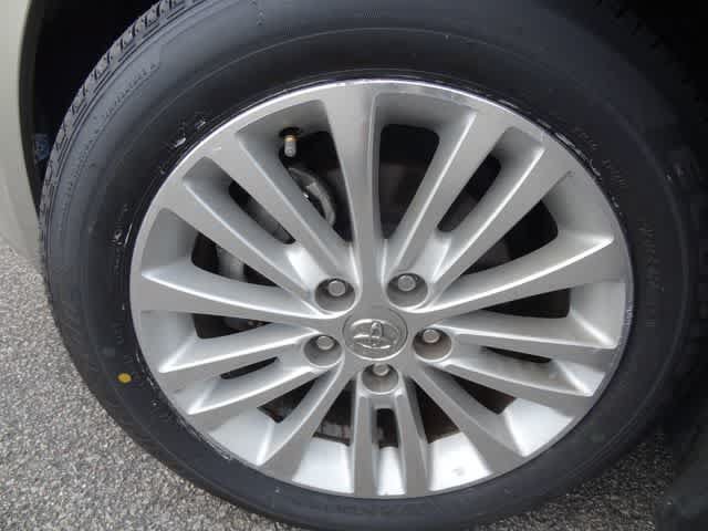Used 2014 Toyota Avalon Limited FWD image 36