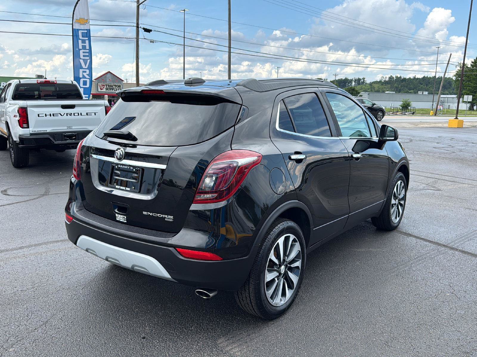 Used 2021 Buick Encore Preferred AWD/4WD image 5