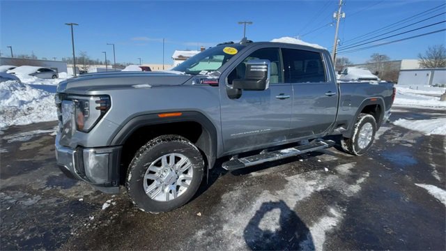 Used 2024 GMC Sierra 2500 SLT w/ SLT Premium Package image 6