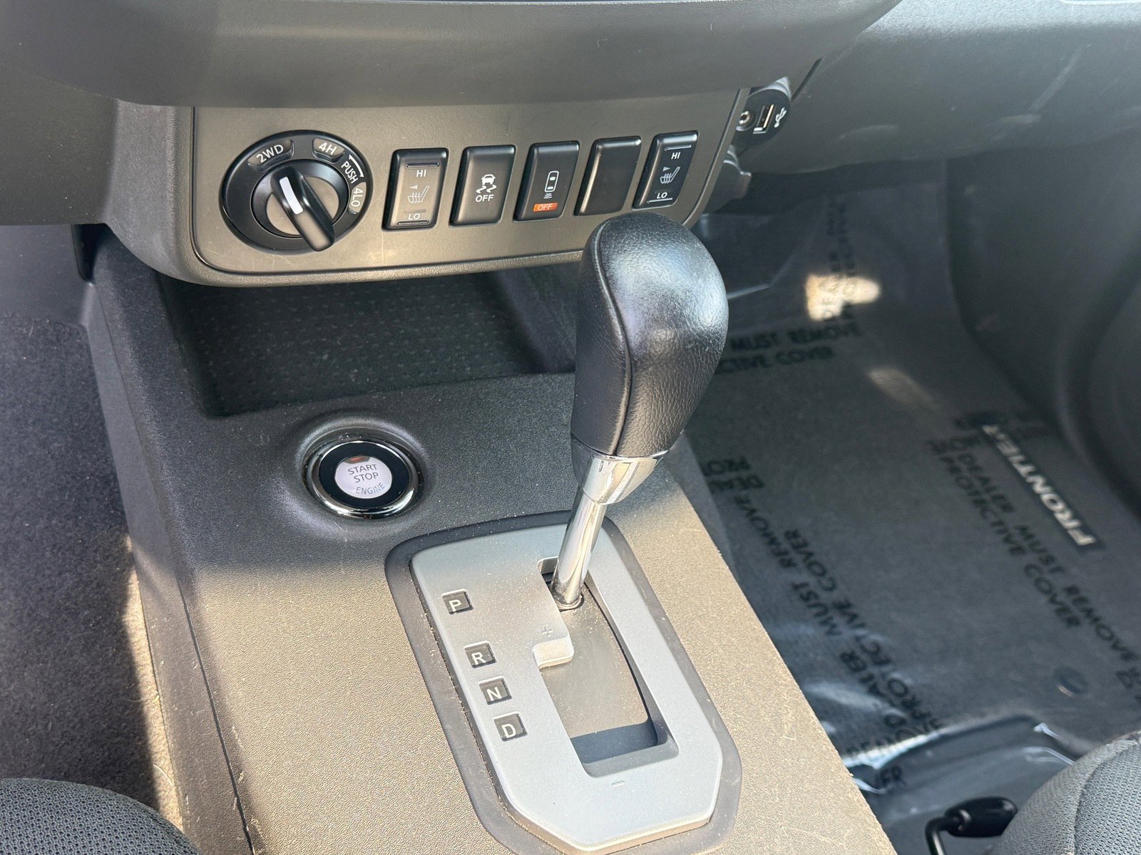 Used 2020 Nissan Frontier SV image 21