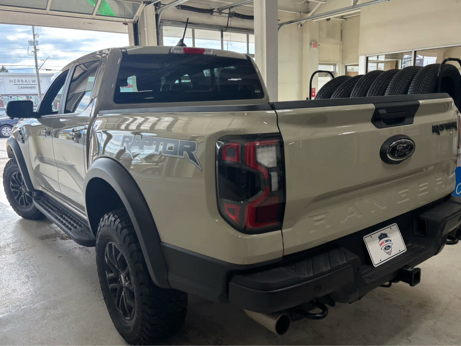 Used 2025 Ford Ranger Raptor AWD/4WD image 4