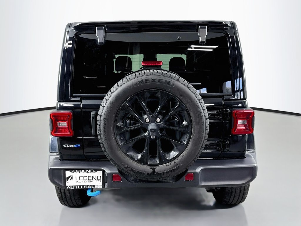Used 2024 Jeep Wrangler Unlimited Sahara AWD/4WD image 8