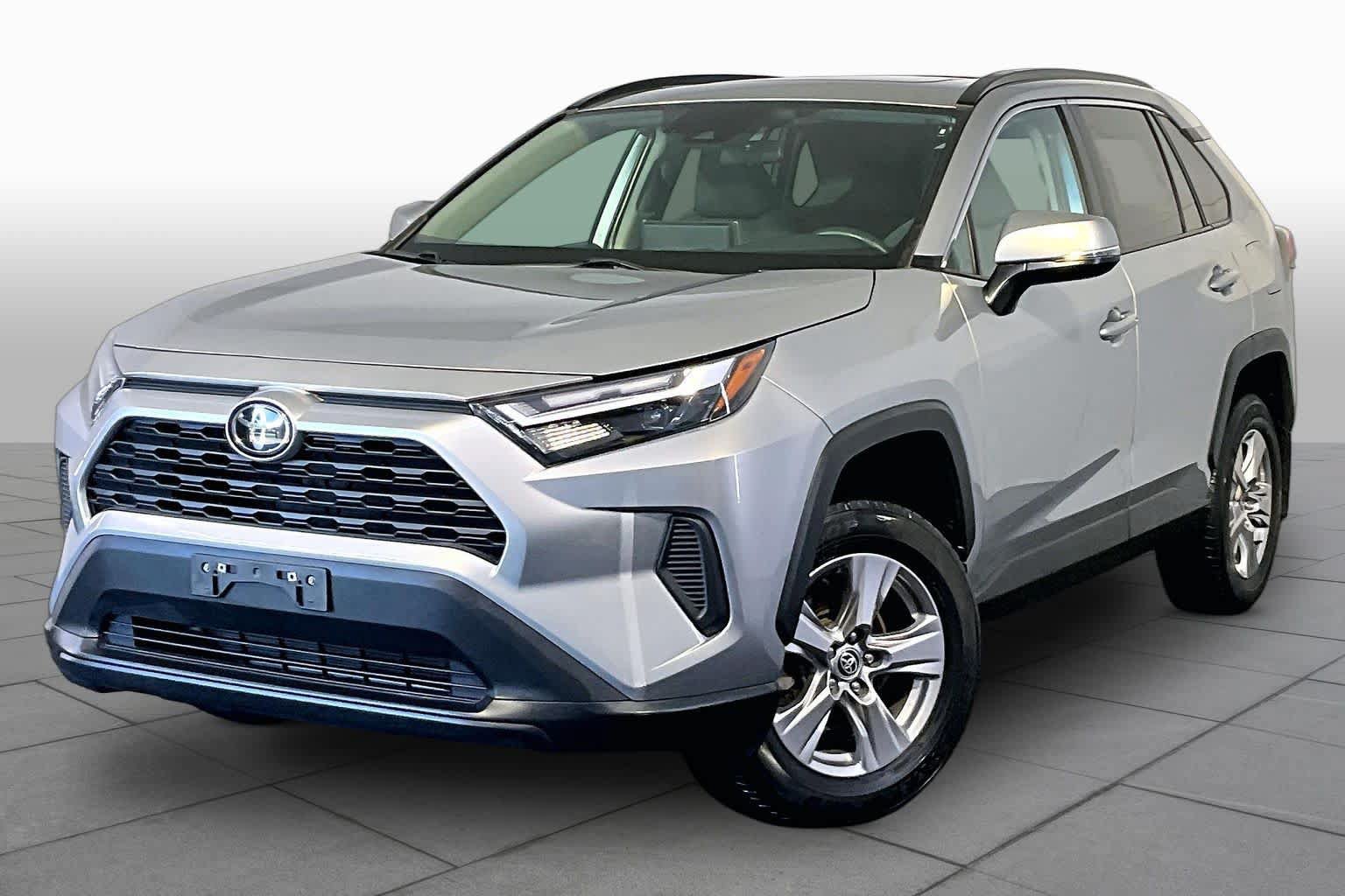 Used 2022 Toyota RAV4 XLE w/ Convenience Package