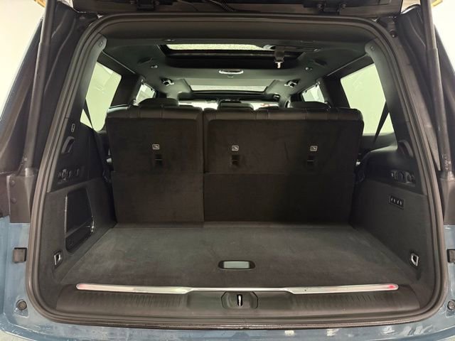 New 2026 Jeep Grand Wagoneer Summit w/ 8-Passenger Seating Package image 9