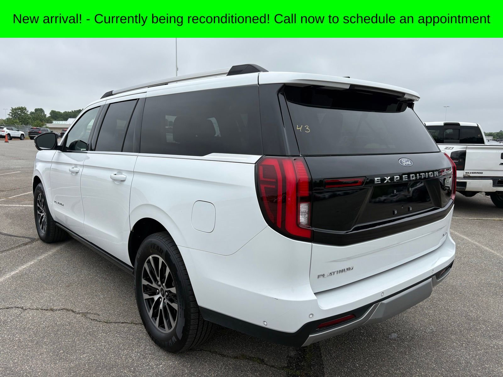 Used 2025 Ford Expedition Max Platinum AWD/4WD image 5