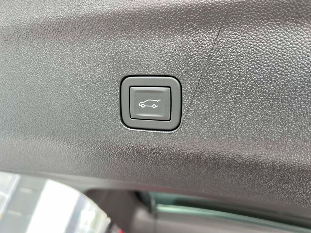New 2026 GMC Yukon Denali Ultimate AWD/4WD image 20