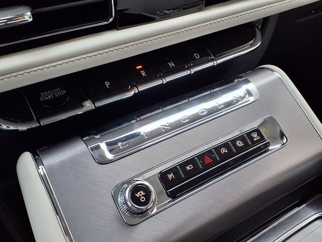 New 2026 Lincoln Aviator AWD image 15