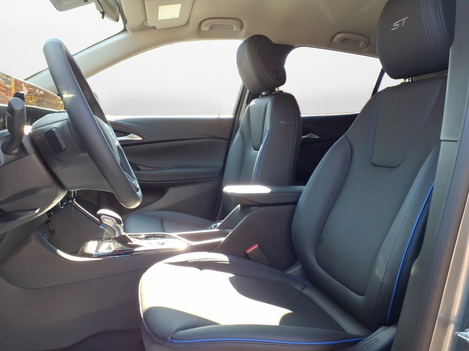 New 2026 Buick Encore GX Sport Touring w/ Comfort Package image 13