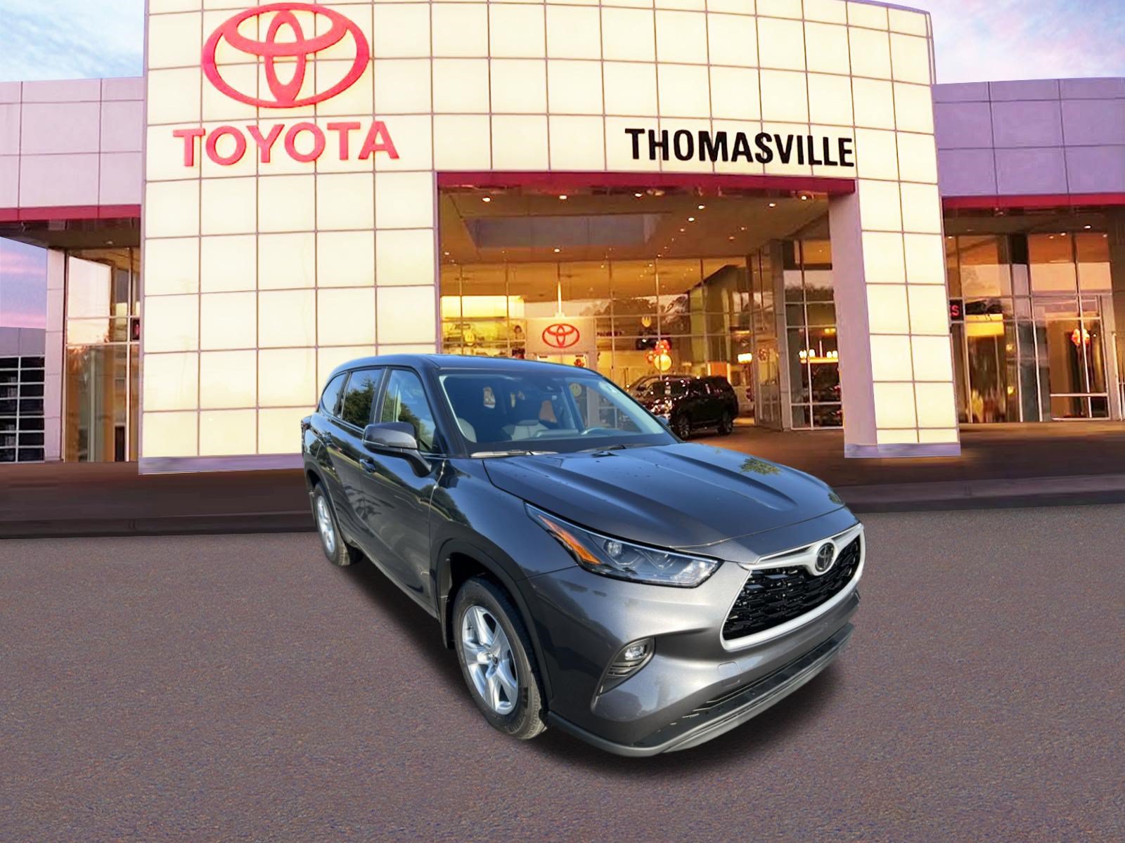 New 2024 Toyota Highlander LE FWD image 3