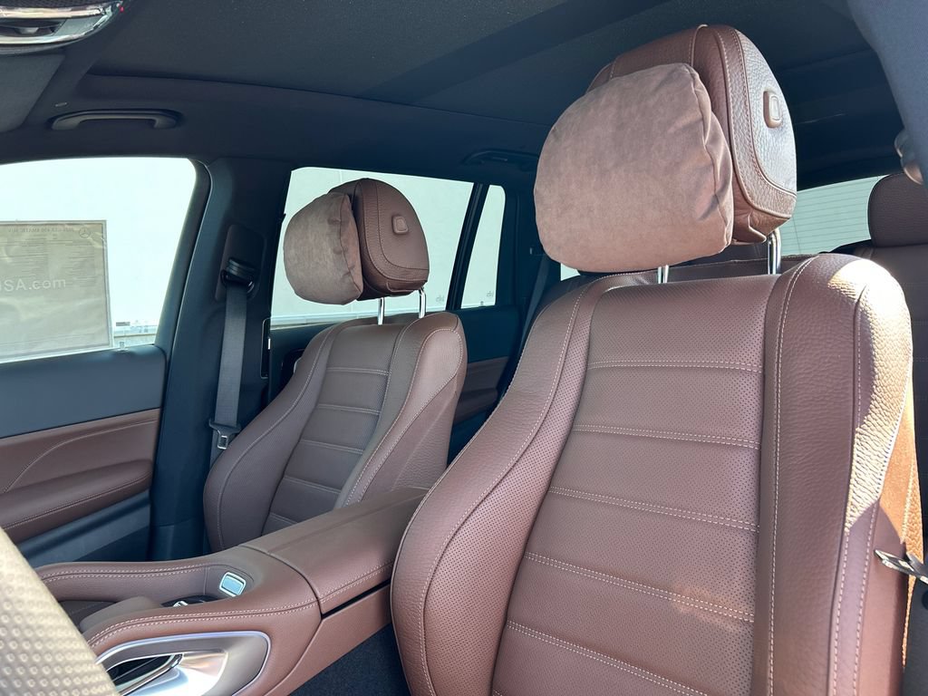 New 2026 Mercedes-Benz GLS 450 4MATIC image 15
